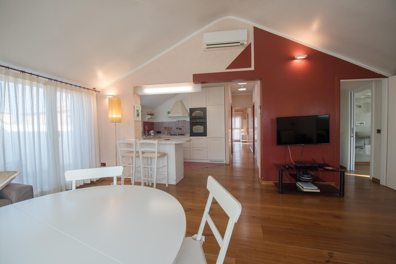 Savoia & Jolanda Apartments 2 เวนิส ภายนอก รูปภาพ